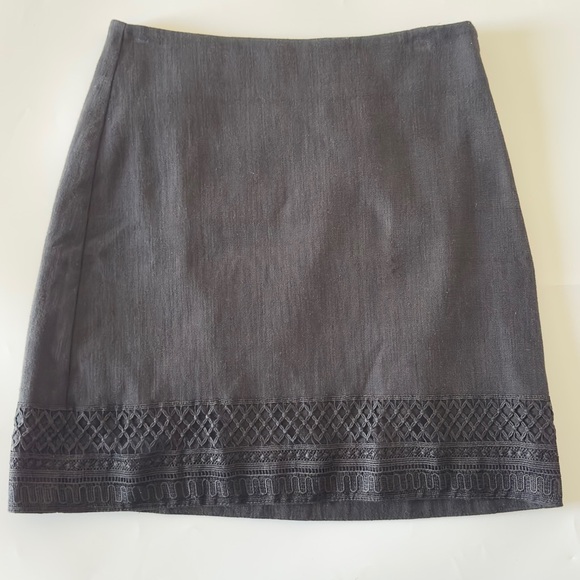 LOFT Dresses & Skirts - LOFT Black Mini Skirt with Crochet Eyelet Hem Zipper Side Office Lining Size 2